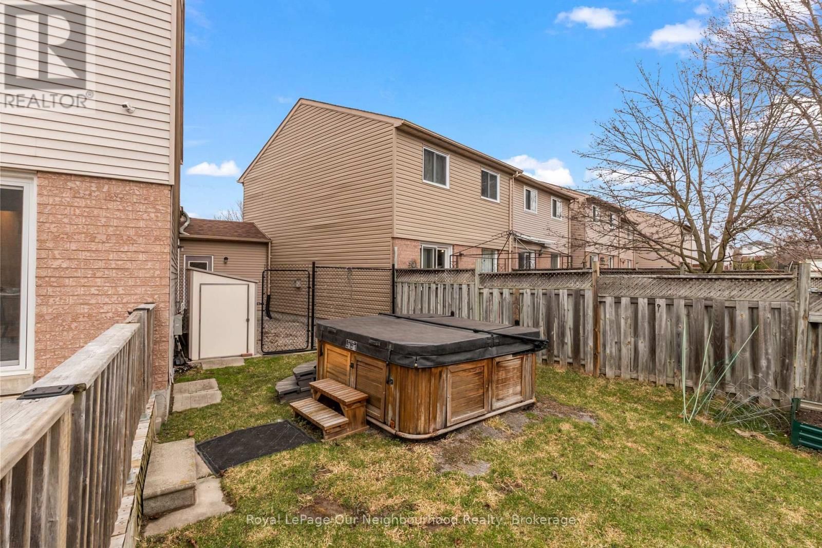 61 FRY CRESCENT Image 42