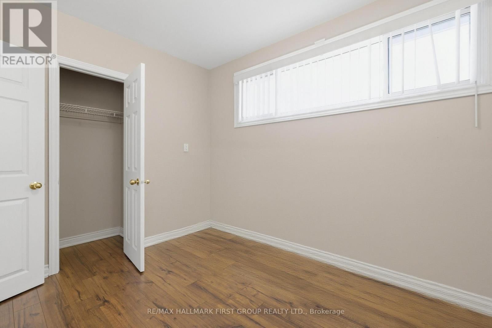 Main - 303 ROSSLAND ROAD WEST Image 19