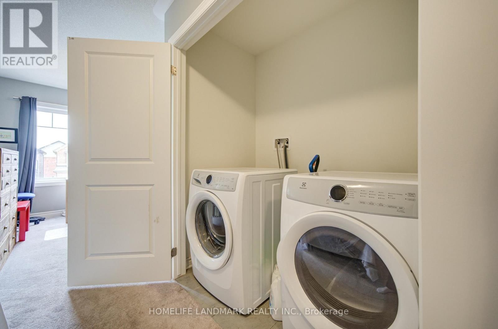 106 BARKERVILLE DRIVE Image 18