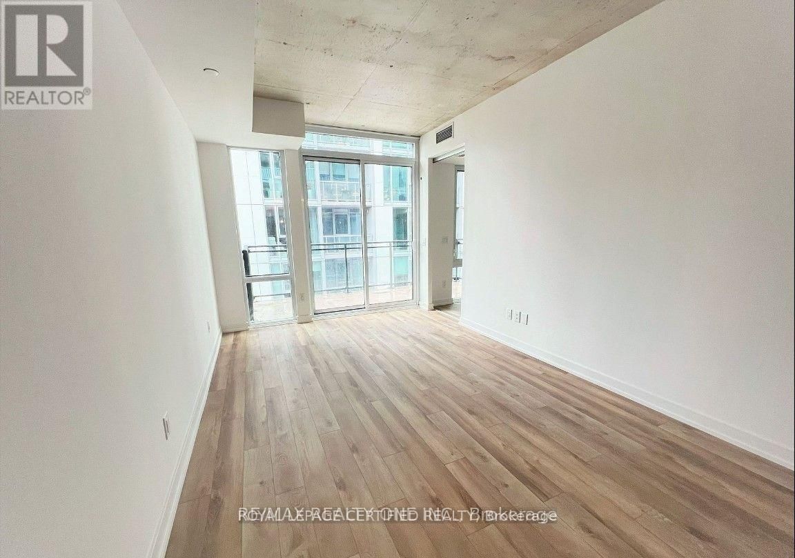 511 - 45 BASEBALL PLACE Image 4