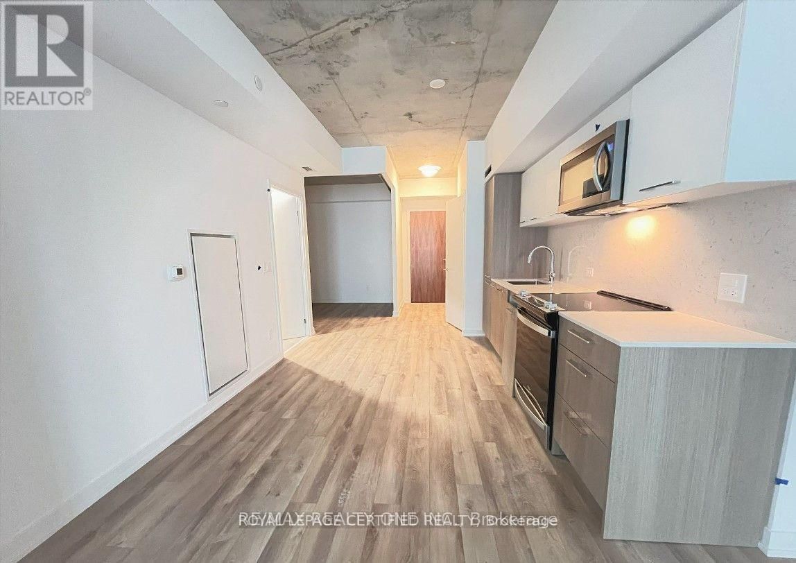 511 - 45 BASEBALL PLACE Image 7