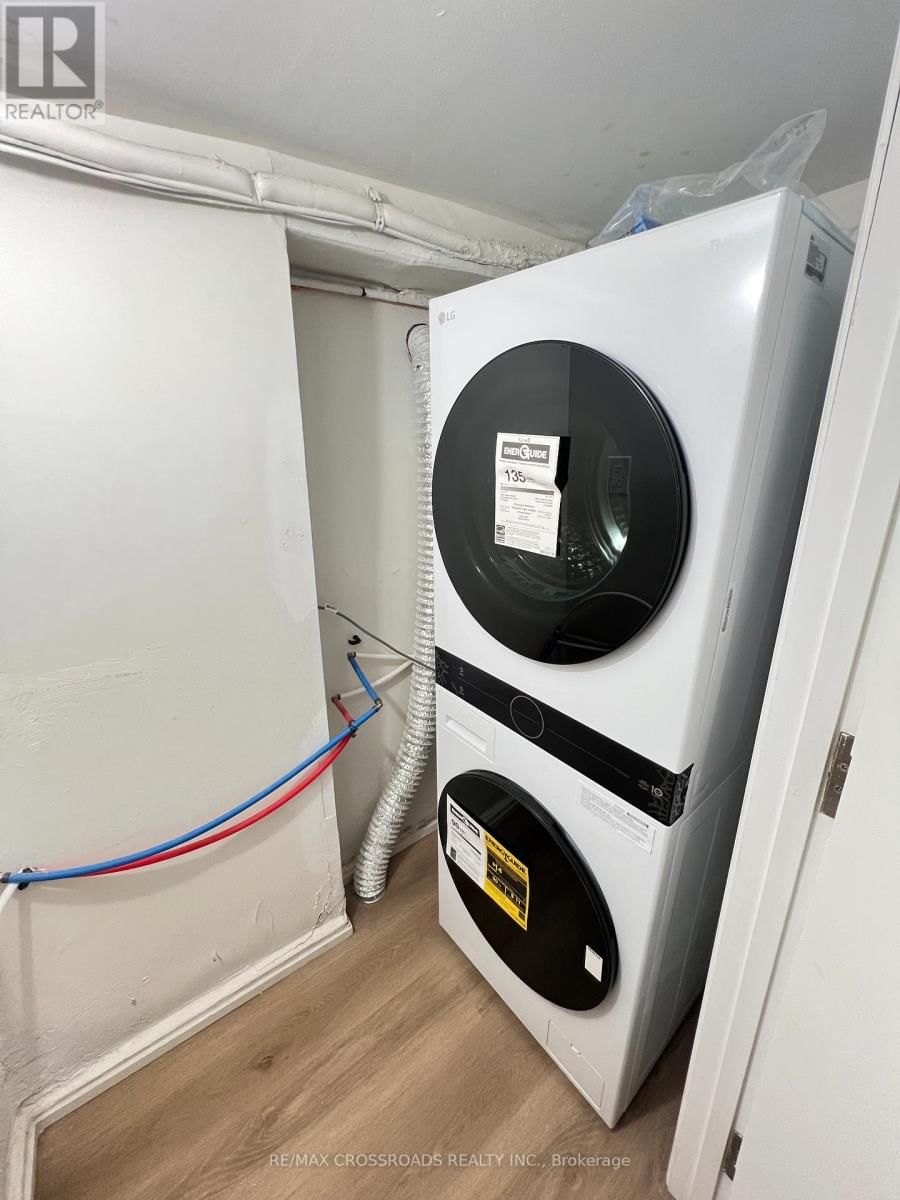 UNIT 3 - 82 CURZON STREET Image 9