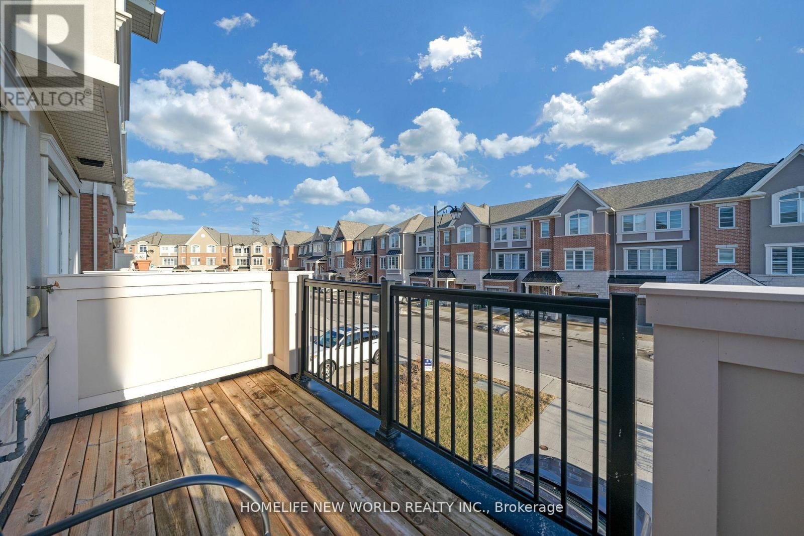 32 FUSILIER DRIVE Image 12