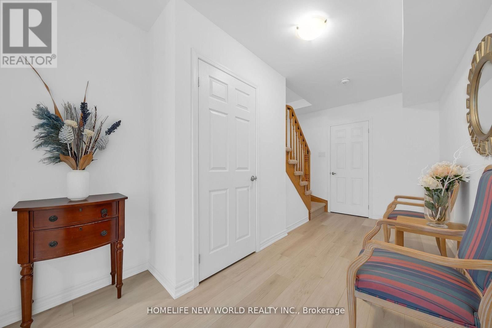 32 FUSILIER DRIVE Image 2