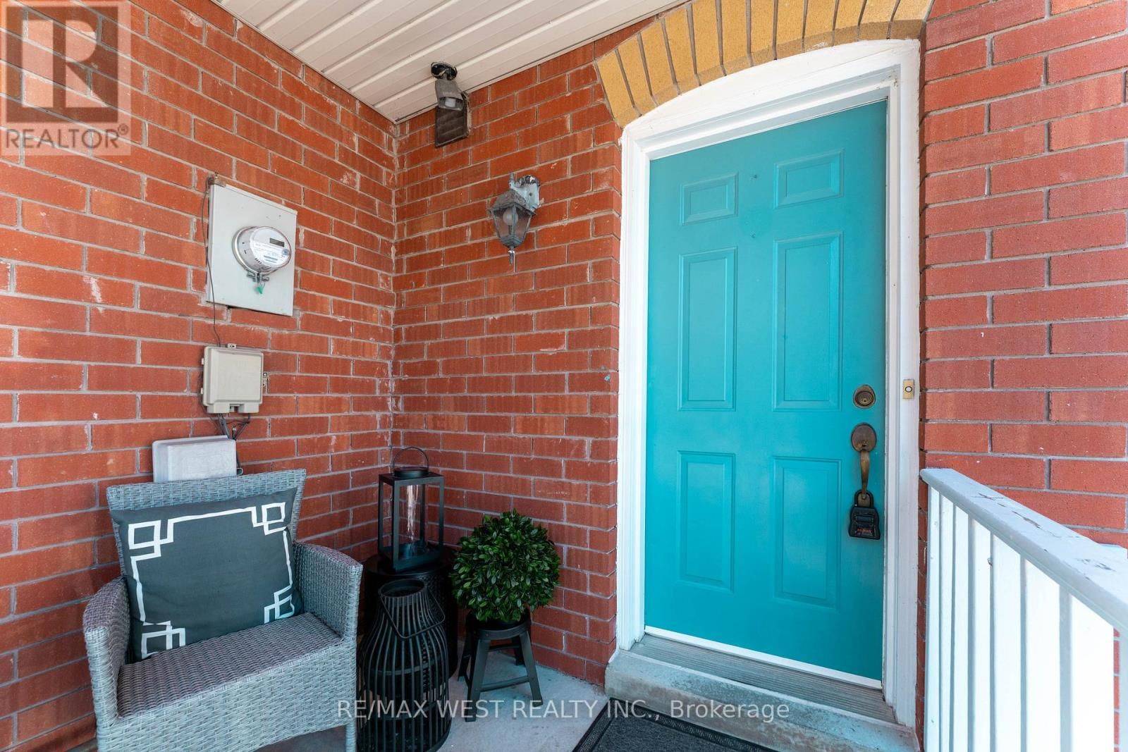 2 - 50 MARKHAM ROAD Image 2