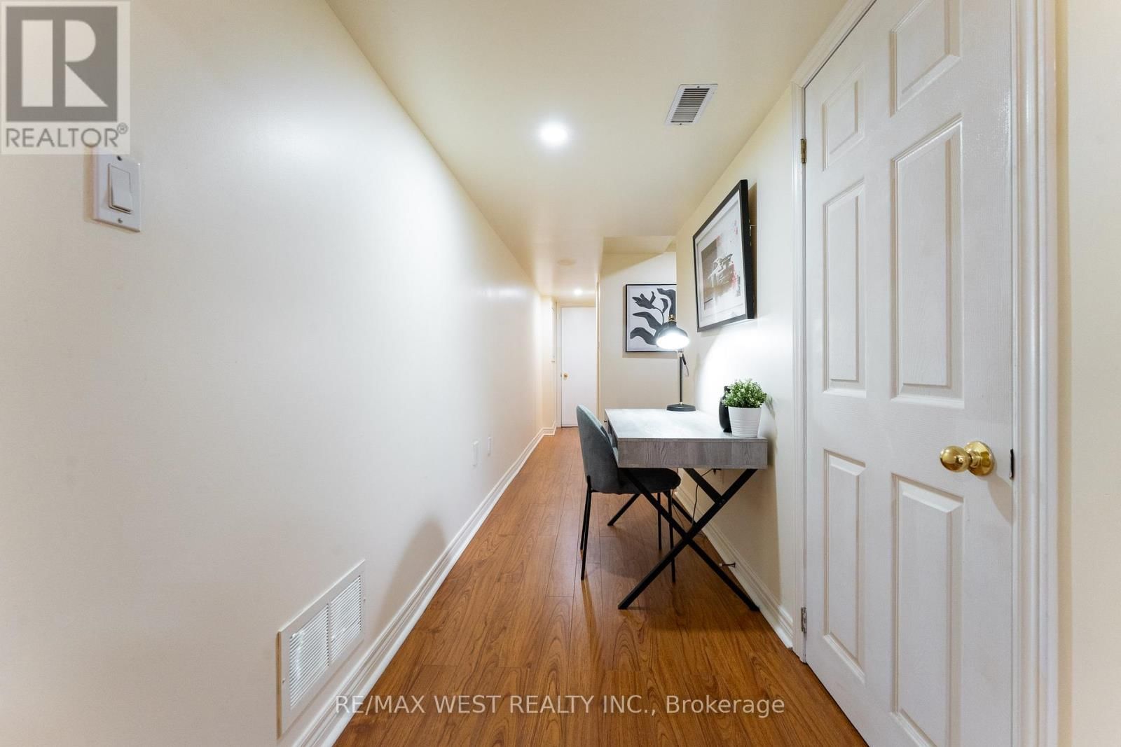 2 - 50 MARKHAM ROAD Image 26