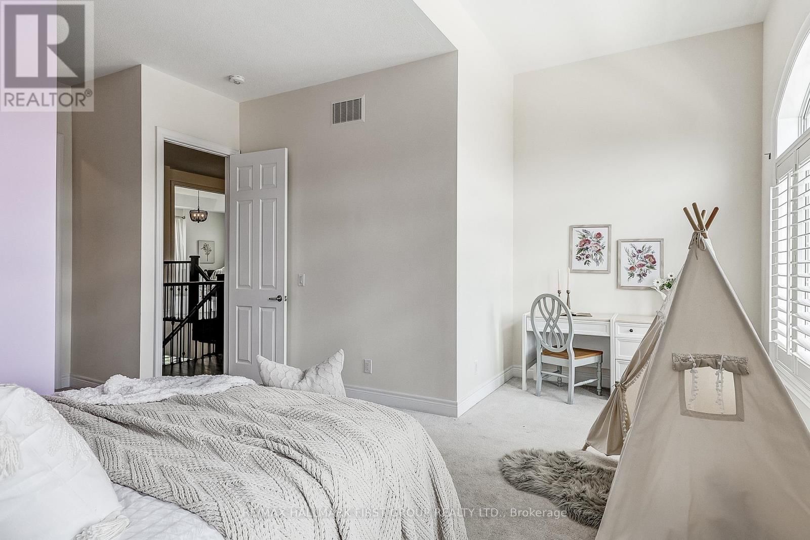 16 BEAVERDAMS DRIVE Image 32