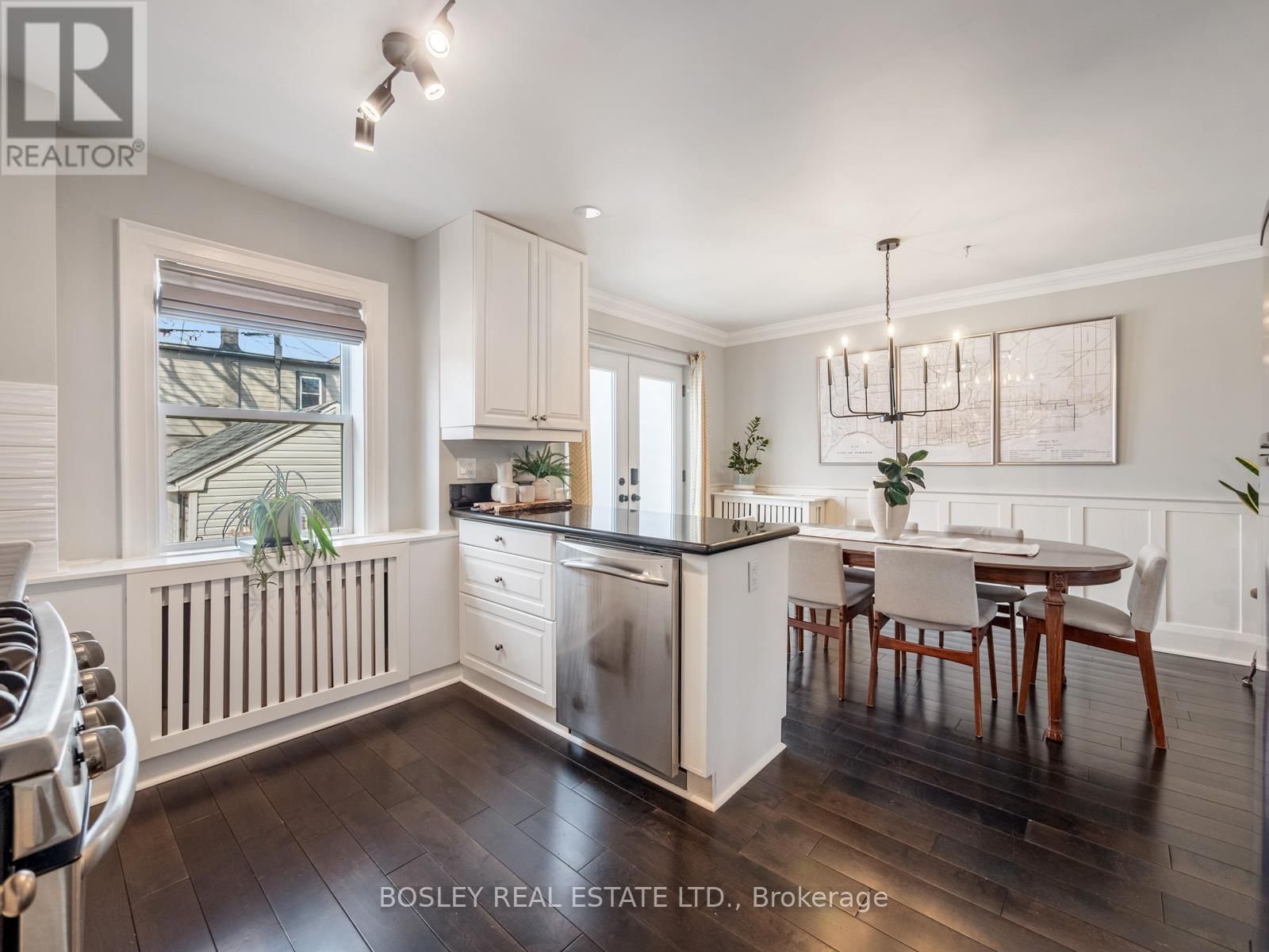 1070 WOODBINE AVENUE Image 17