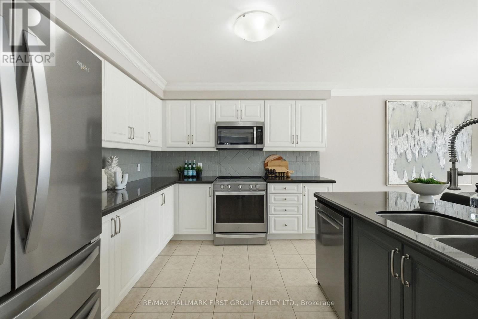 82 WOODCOCK AVENUE Image 11