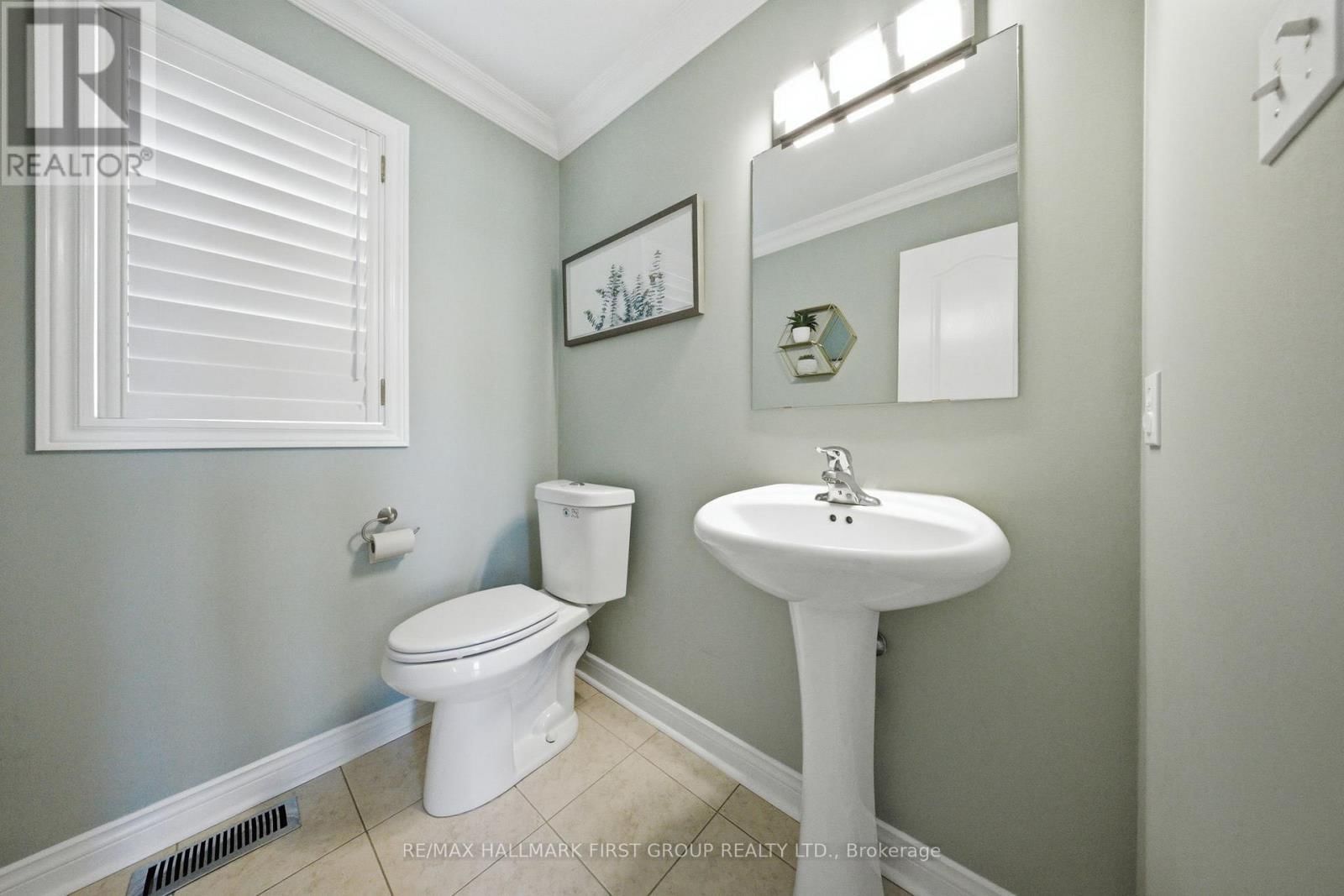 82 WOODCOCK AVENUE Image 14