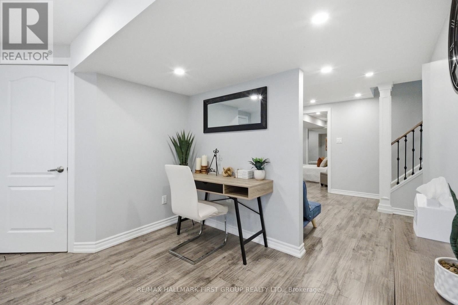 82 WOODCOCK AVENUE Image 30