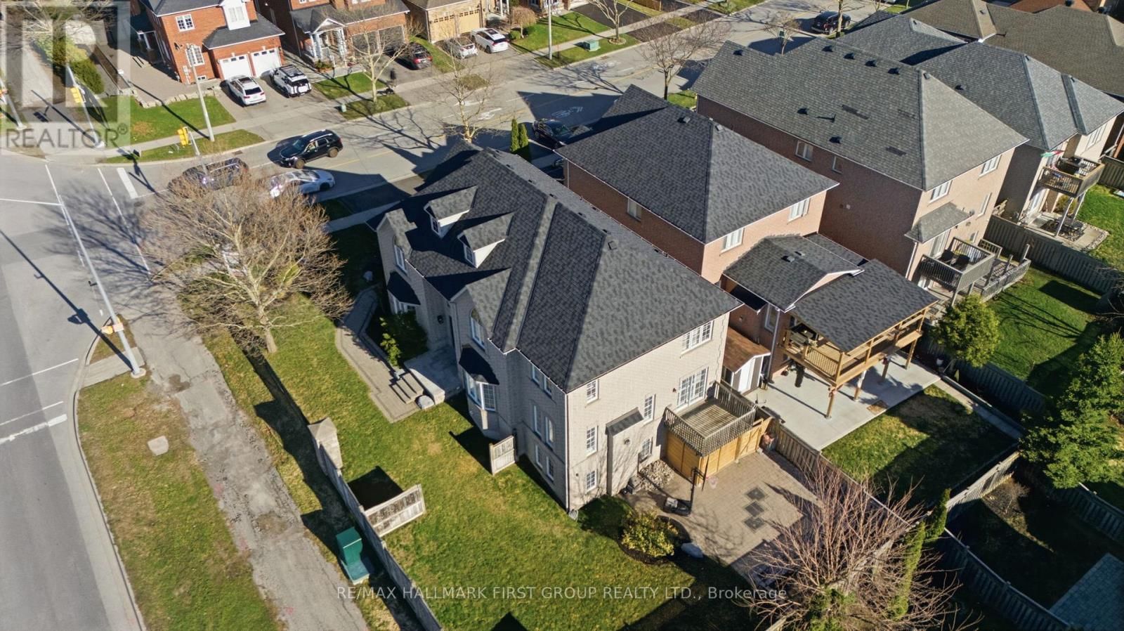 82 WOODCOCK AVENUE Image 37