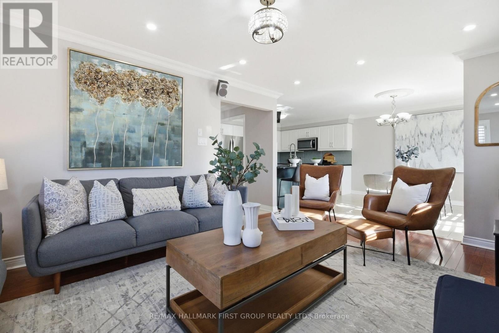 82 WOODCOCK AVENUE Image 9