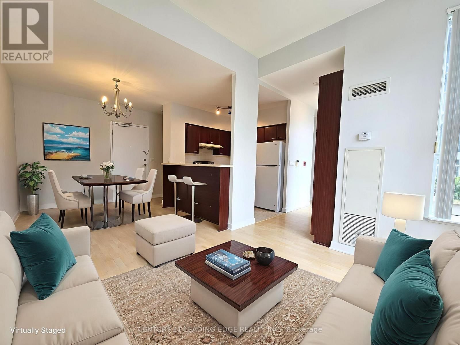 TH120 - 38 LEE CENTRE DRIVE Image 11