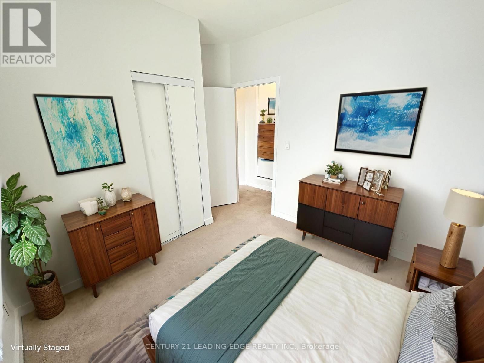 TH120 - 38 LEE CENTRE DRIVE Image 19