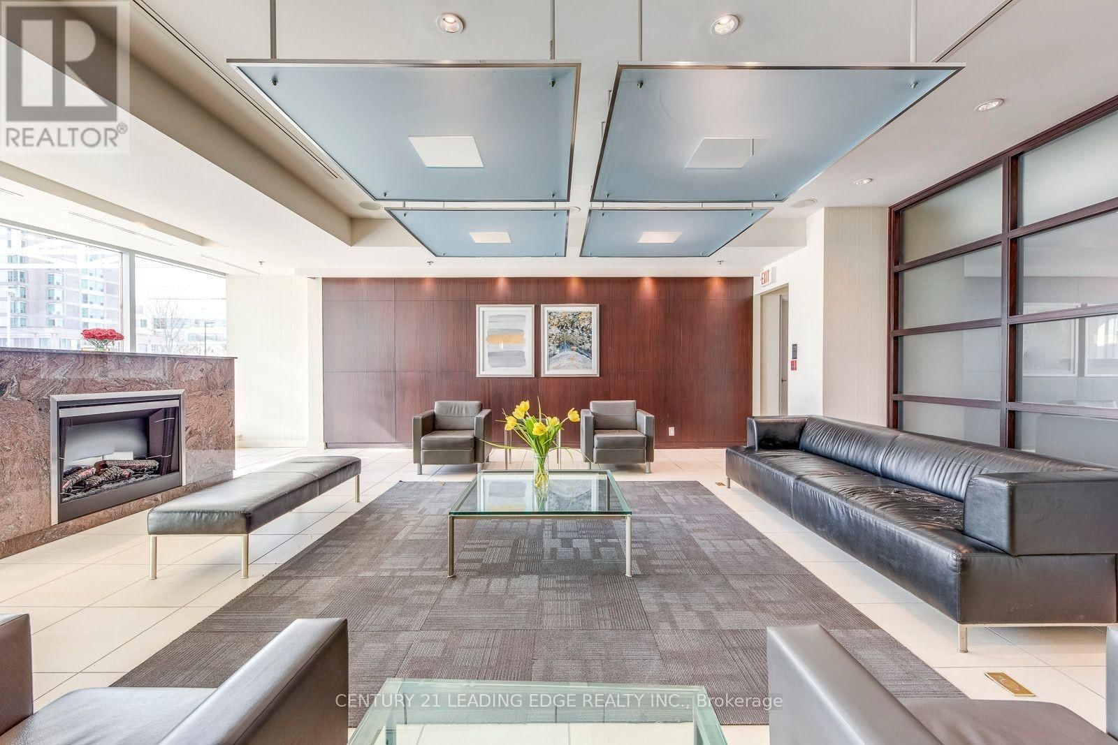 TH120 - 38 LEE CENTRE DRIVE Image 24