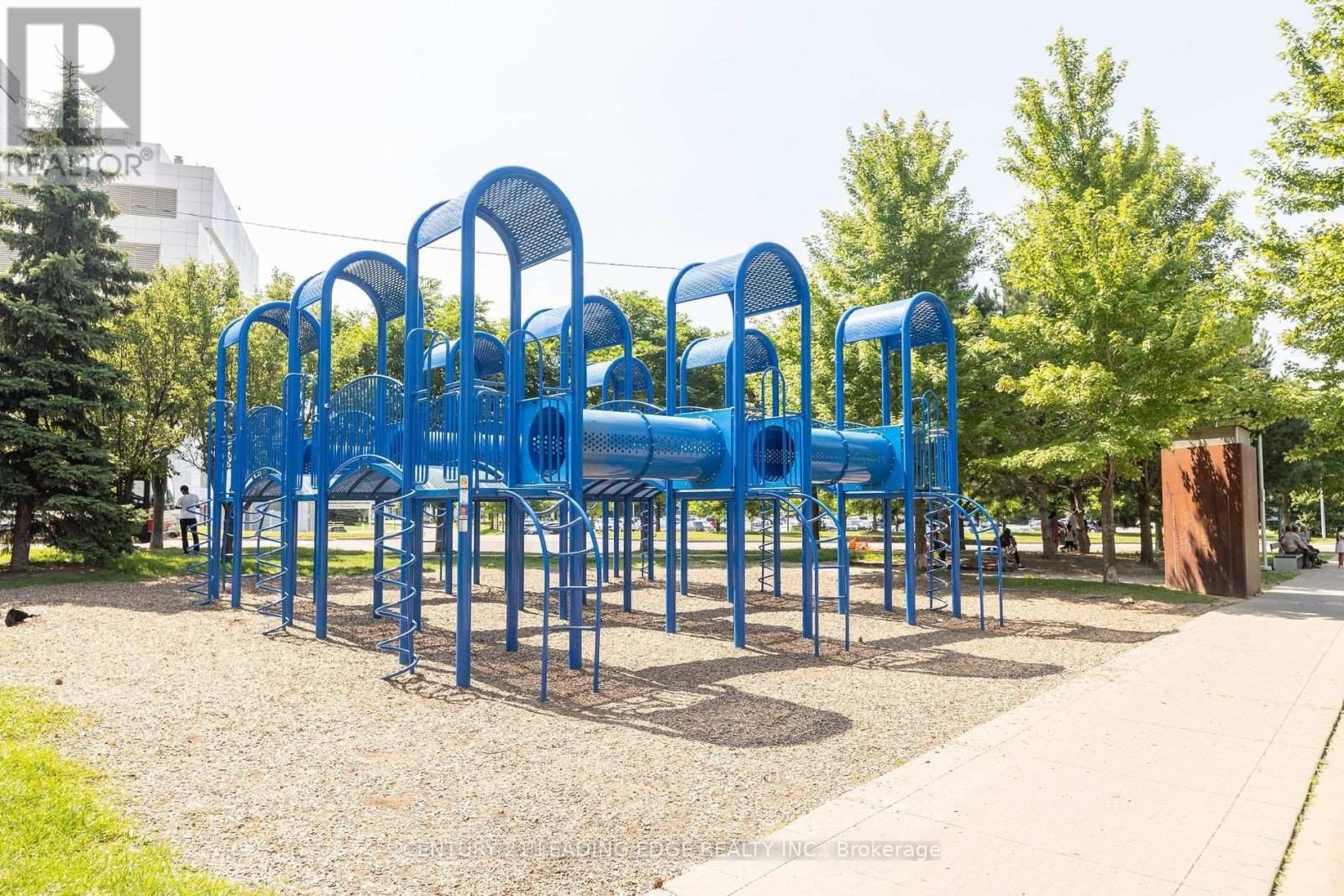 TH120 - 38 LEE CENTRE DRIVE Image 30