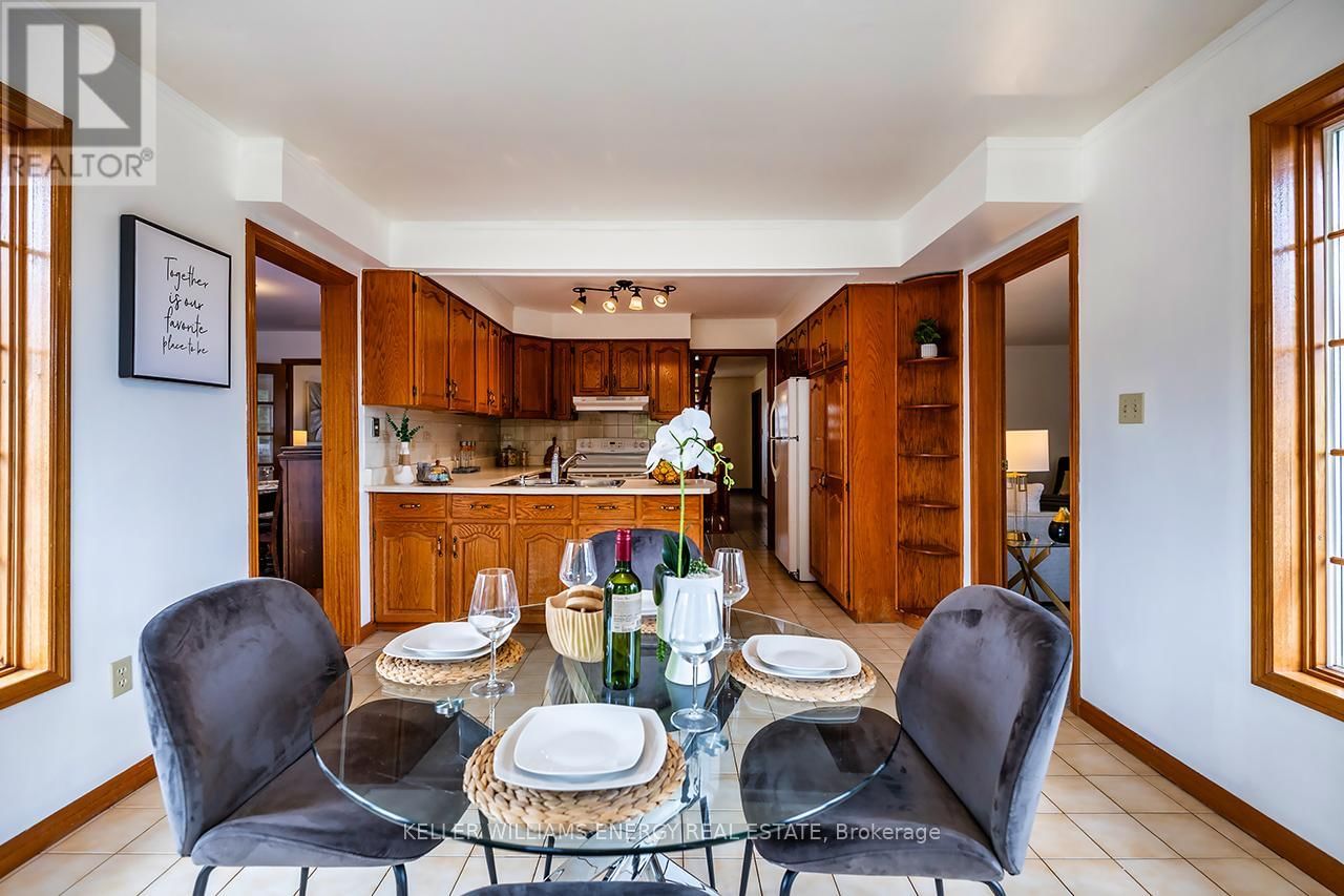 565 PRESTWICK DRIVE Image 14