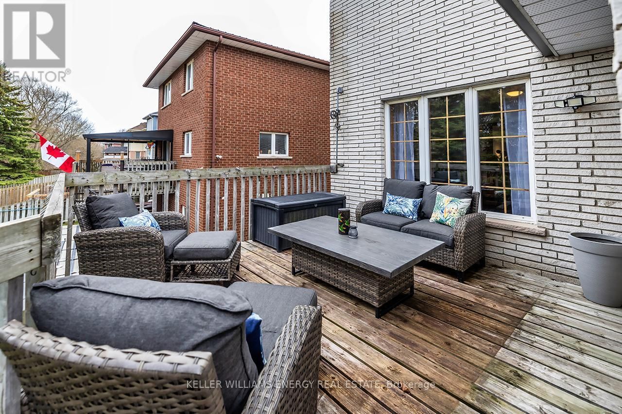 565 PRESTWICK DRIVE Image 16