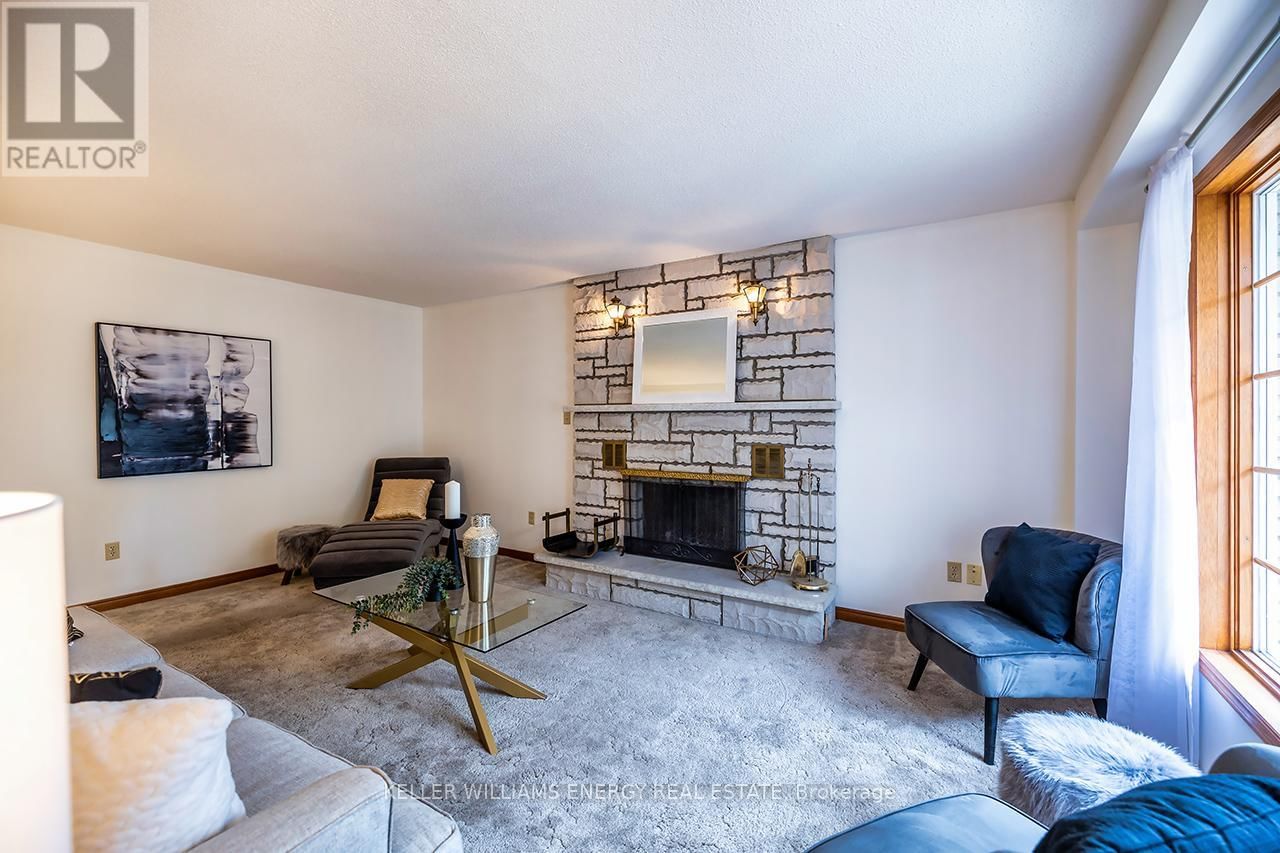 565 PRESTWICK DRIVE Image 18