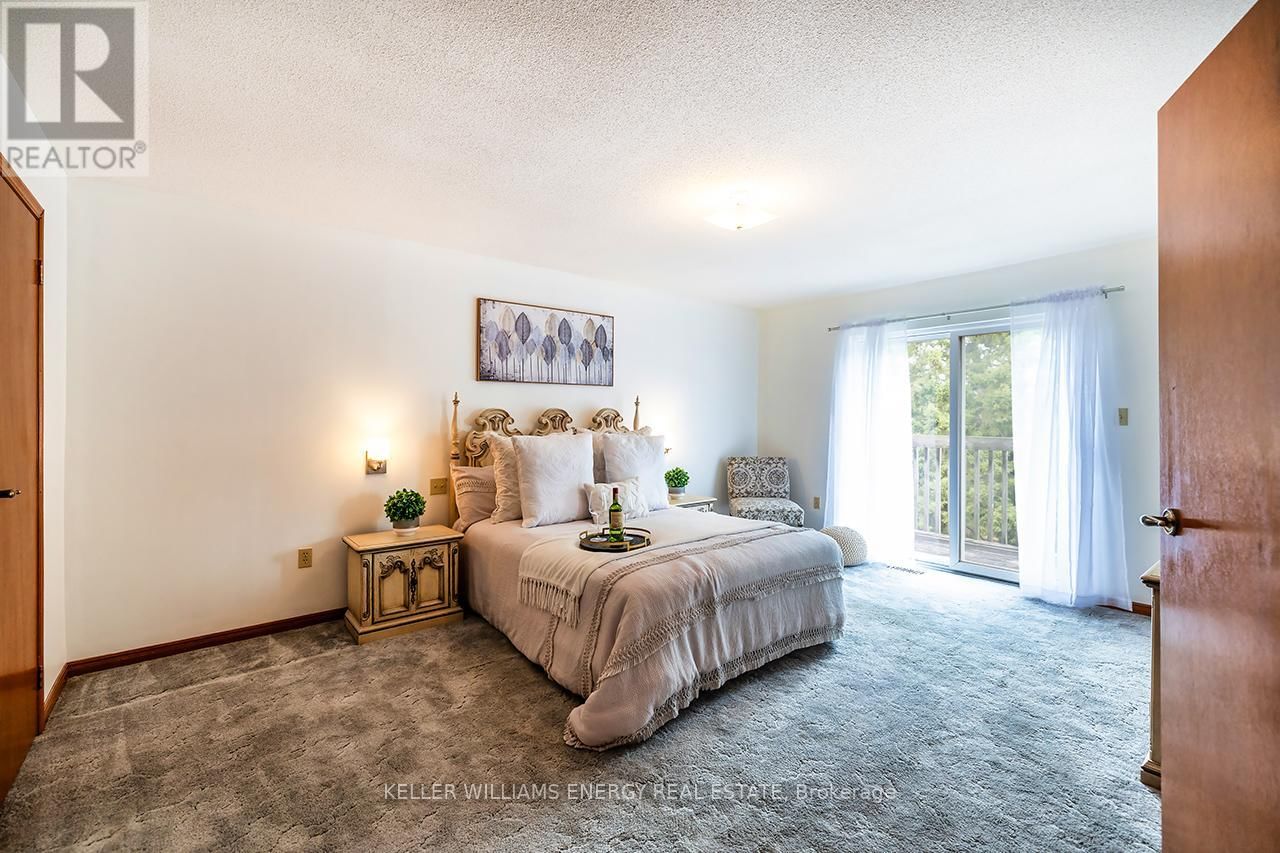 565 PRESTWICK DRIVE Image 26