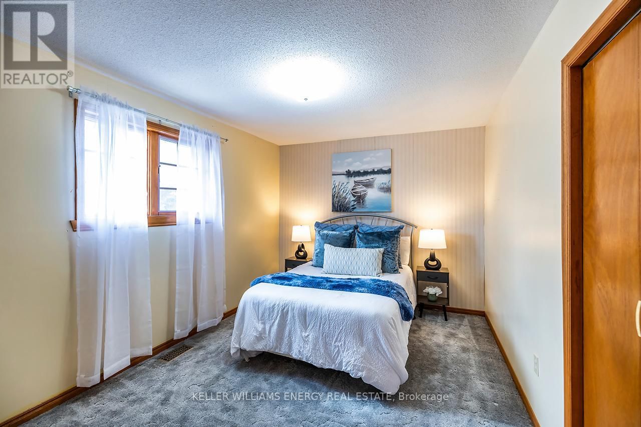 565 PRESTWICK DRIVE Image 30