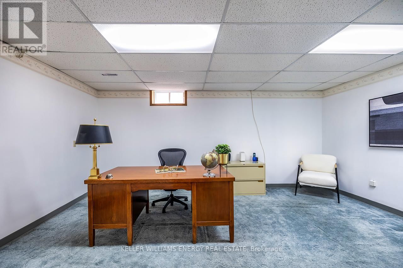 565 PRESTWICK DRIVE Image 34