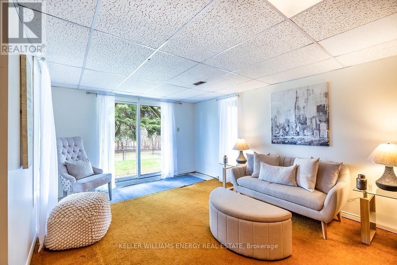 565 PRESTWICK DRIVE Image 38