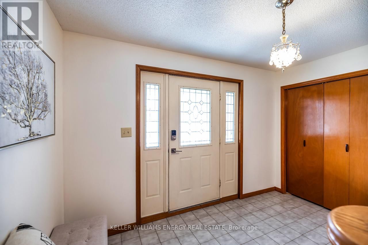 565 PRESTWICK DRIVE Image 5