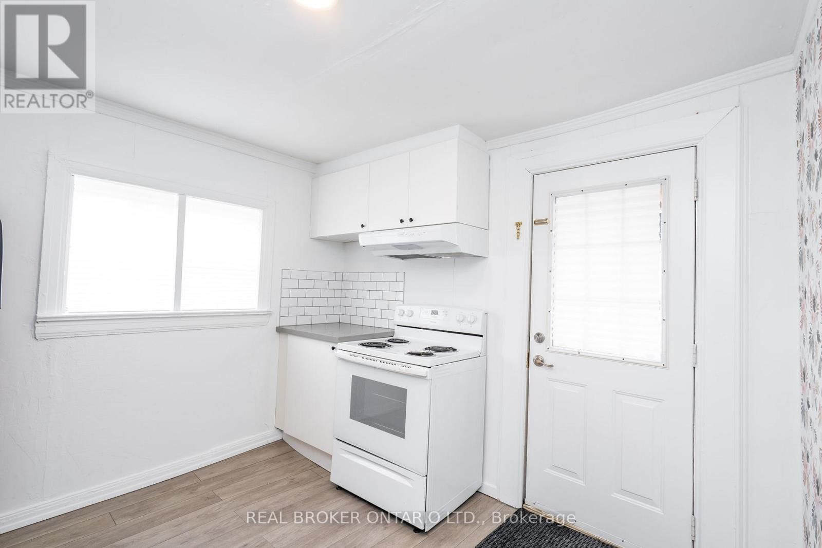 36 BRUCE STREET Image 23