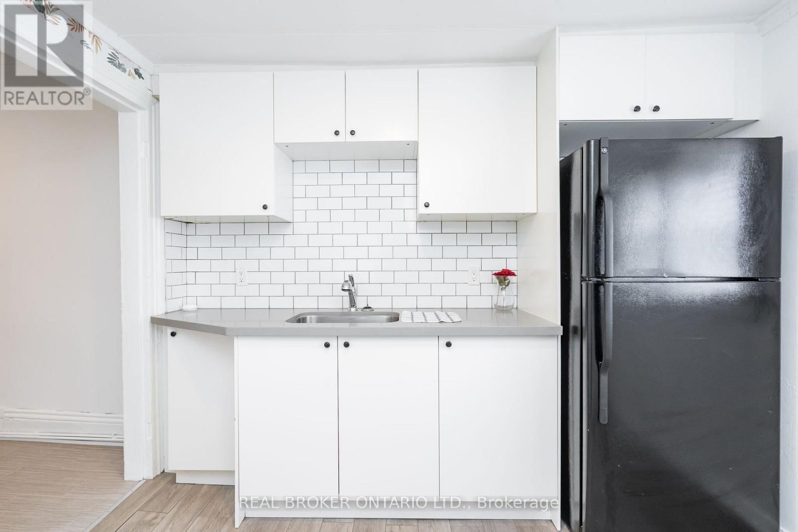 36 BRUCE STREET Image 24