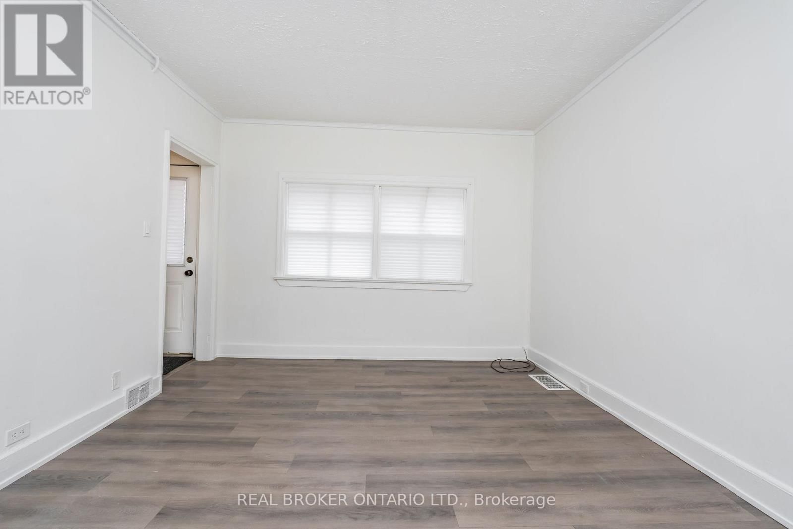 36 BRUCE STREET Image 4