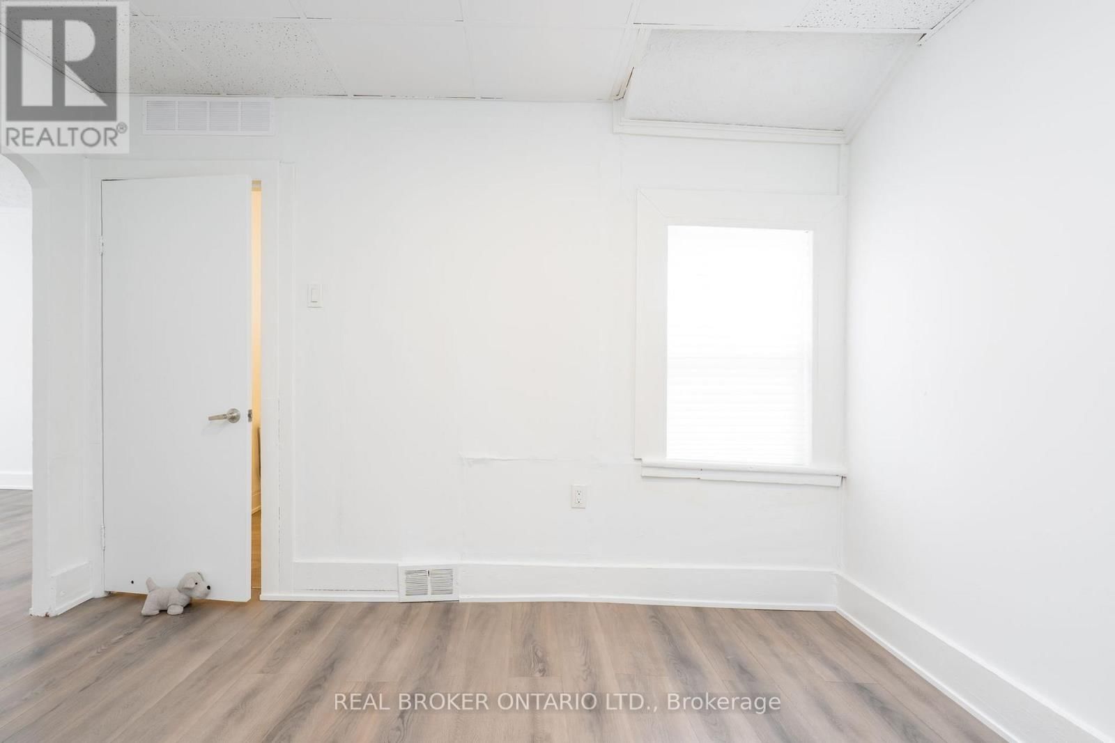 36 BRUCE STREET Image 9