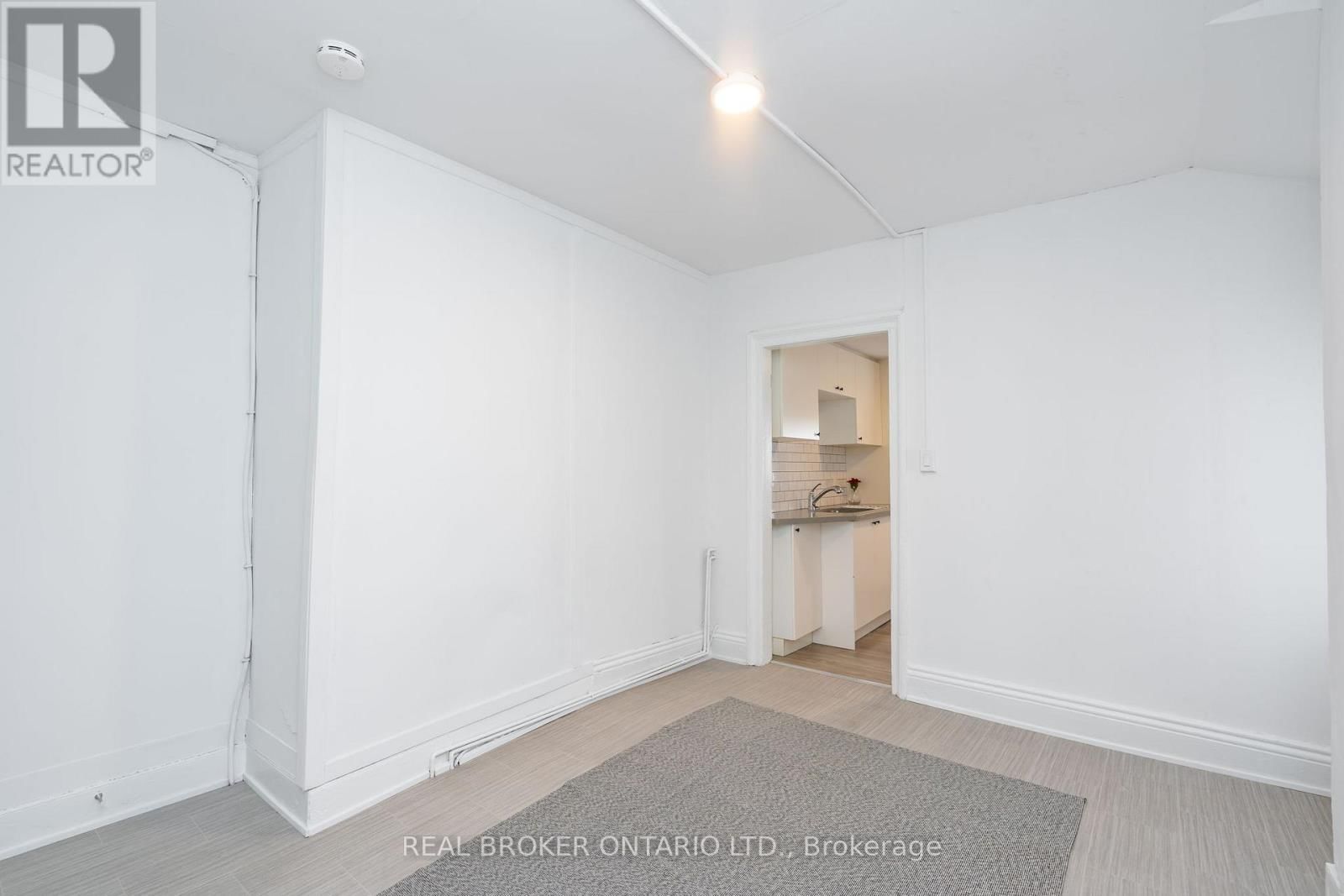 38 BRUCE STREET Image 22