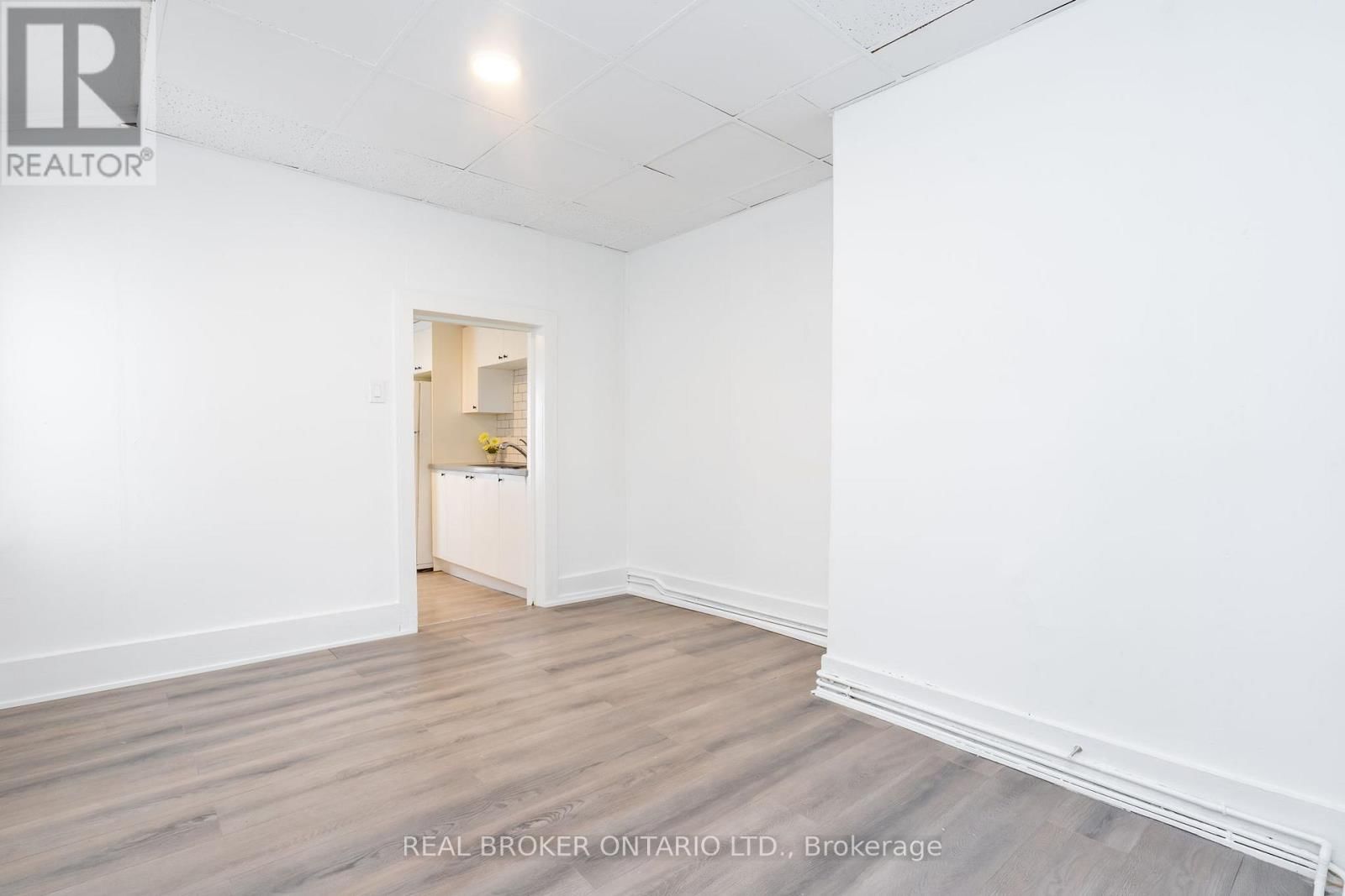 38 BRUCE STREET Image 3