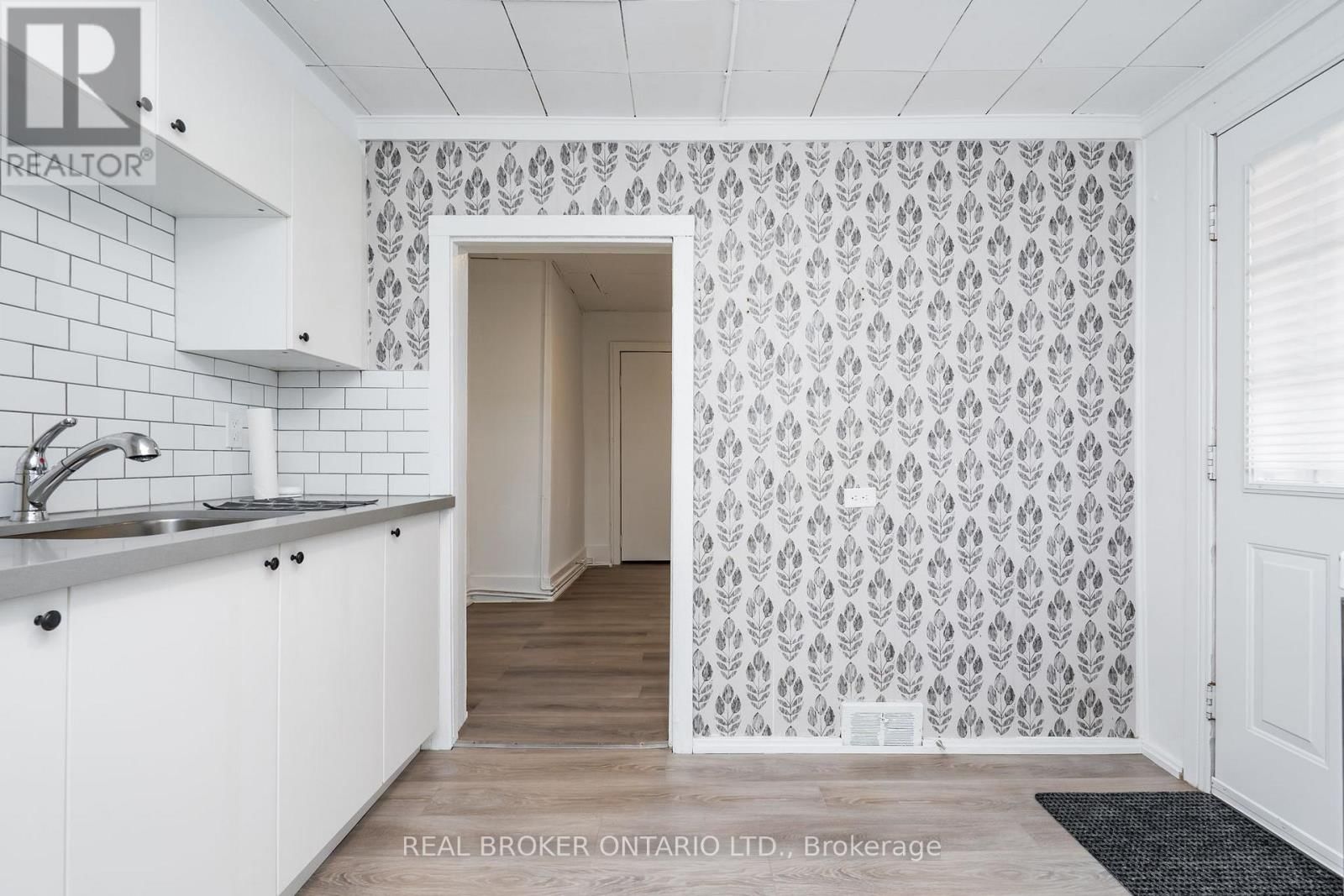 38 BRUCE STREET Image 5