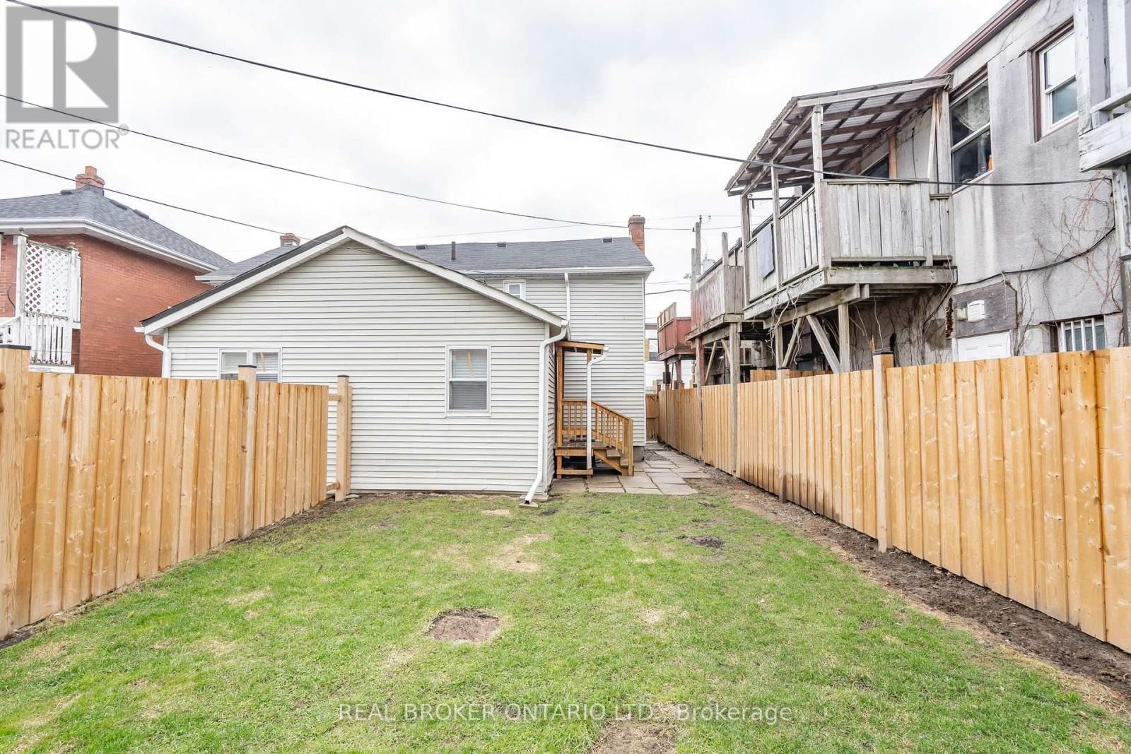 36 & 38 BRUCE STREET Image 34