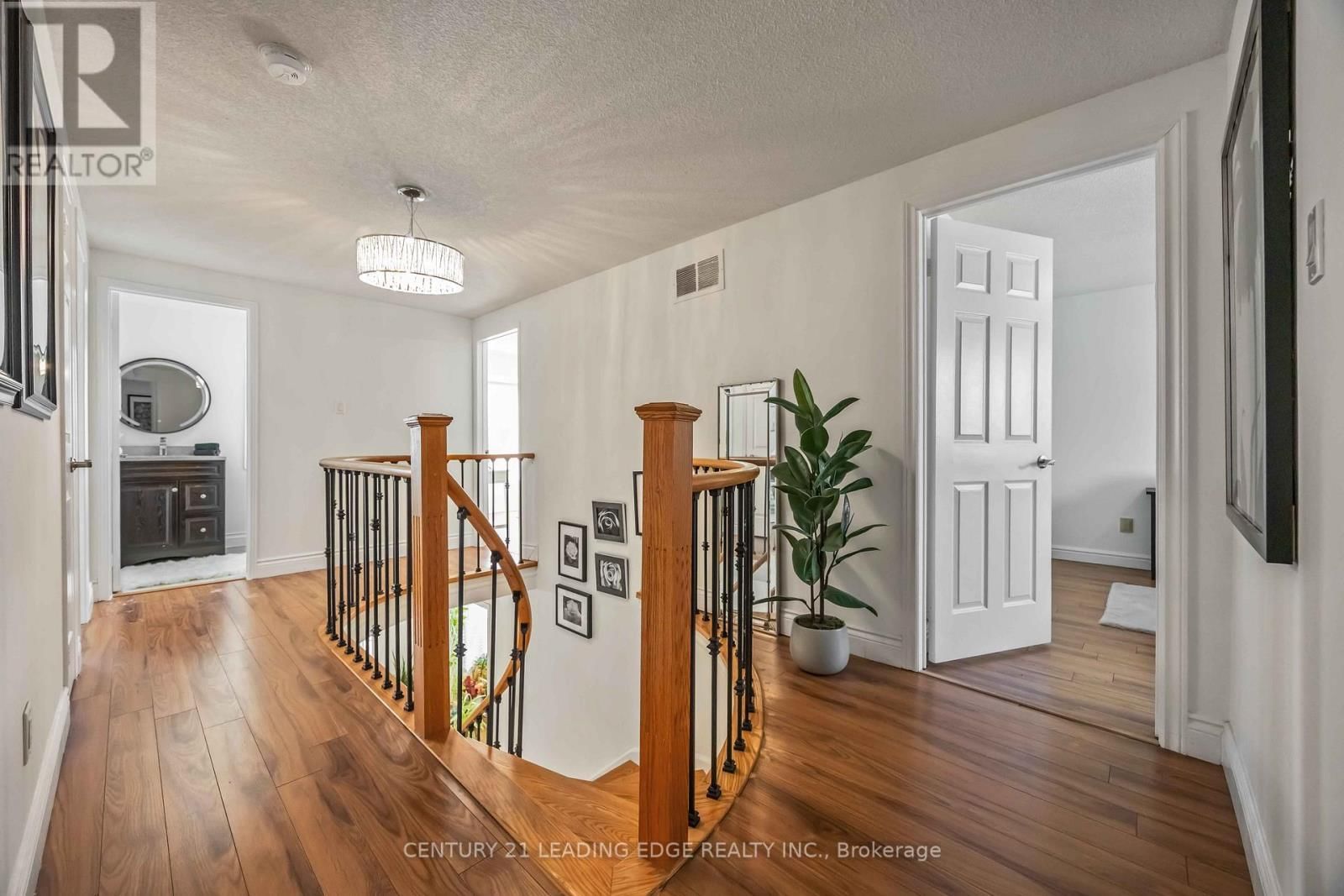 58 GROVER DRIVE Image 25