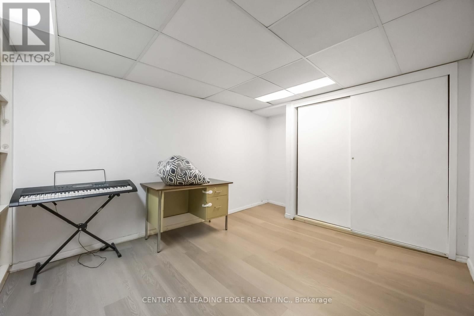 58 GROVER DRIVE Image 37