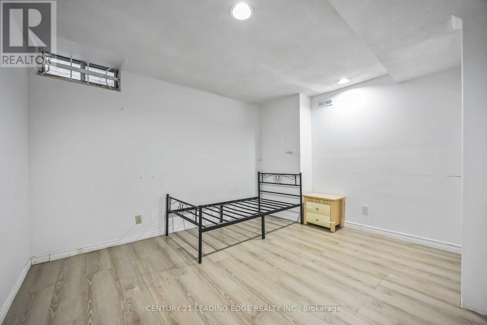 58 GROVER DRIVE Image 40