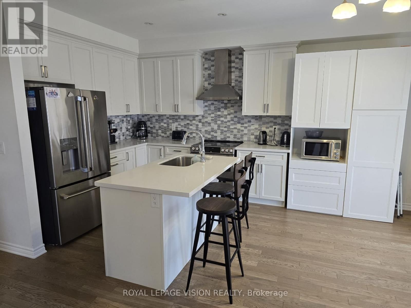 33 BREMNER STREET Image 10