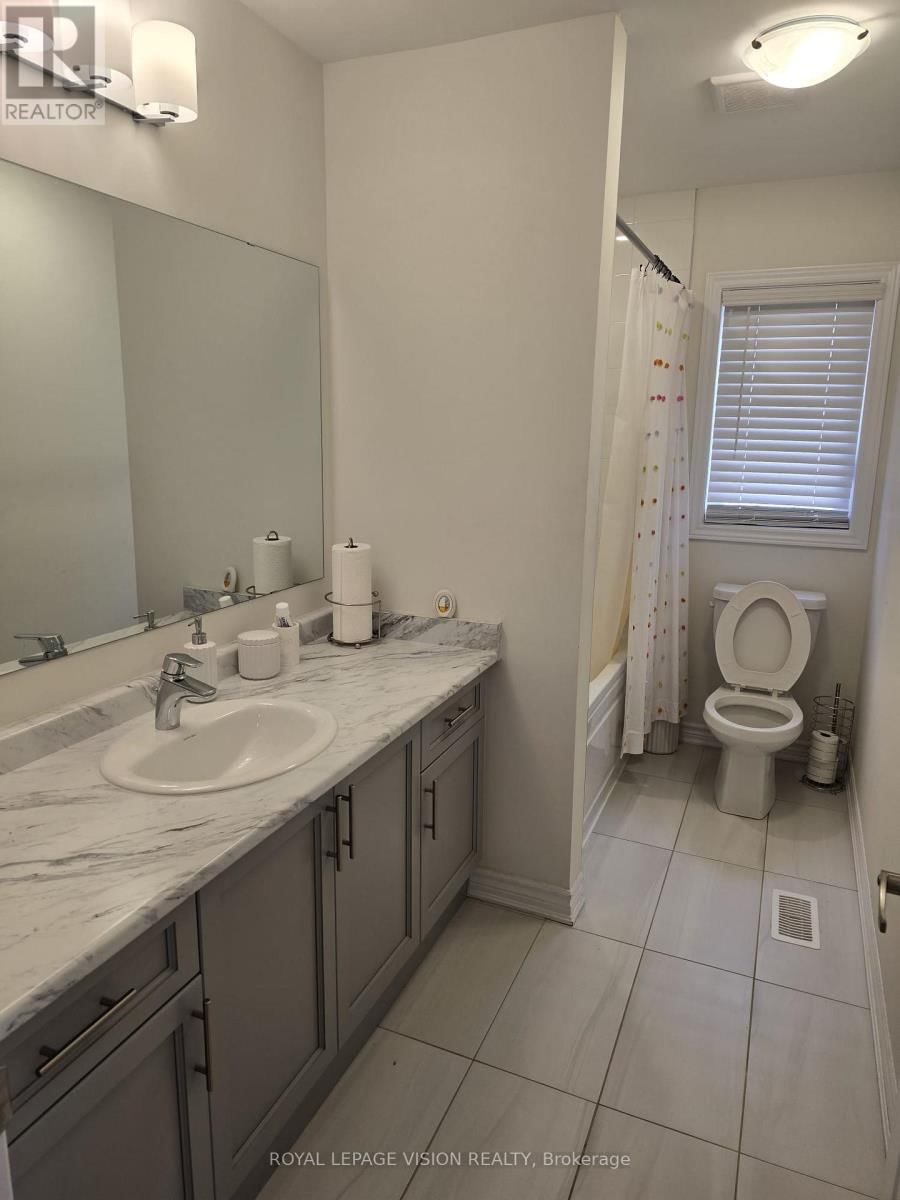 33 BREMNER STREET Image 20