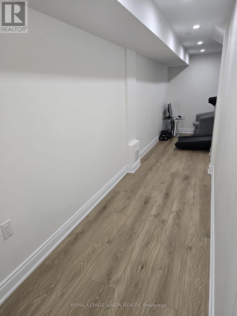 33 BREMNER STREET Image 21