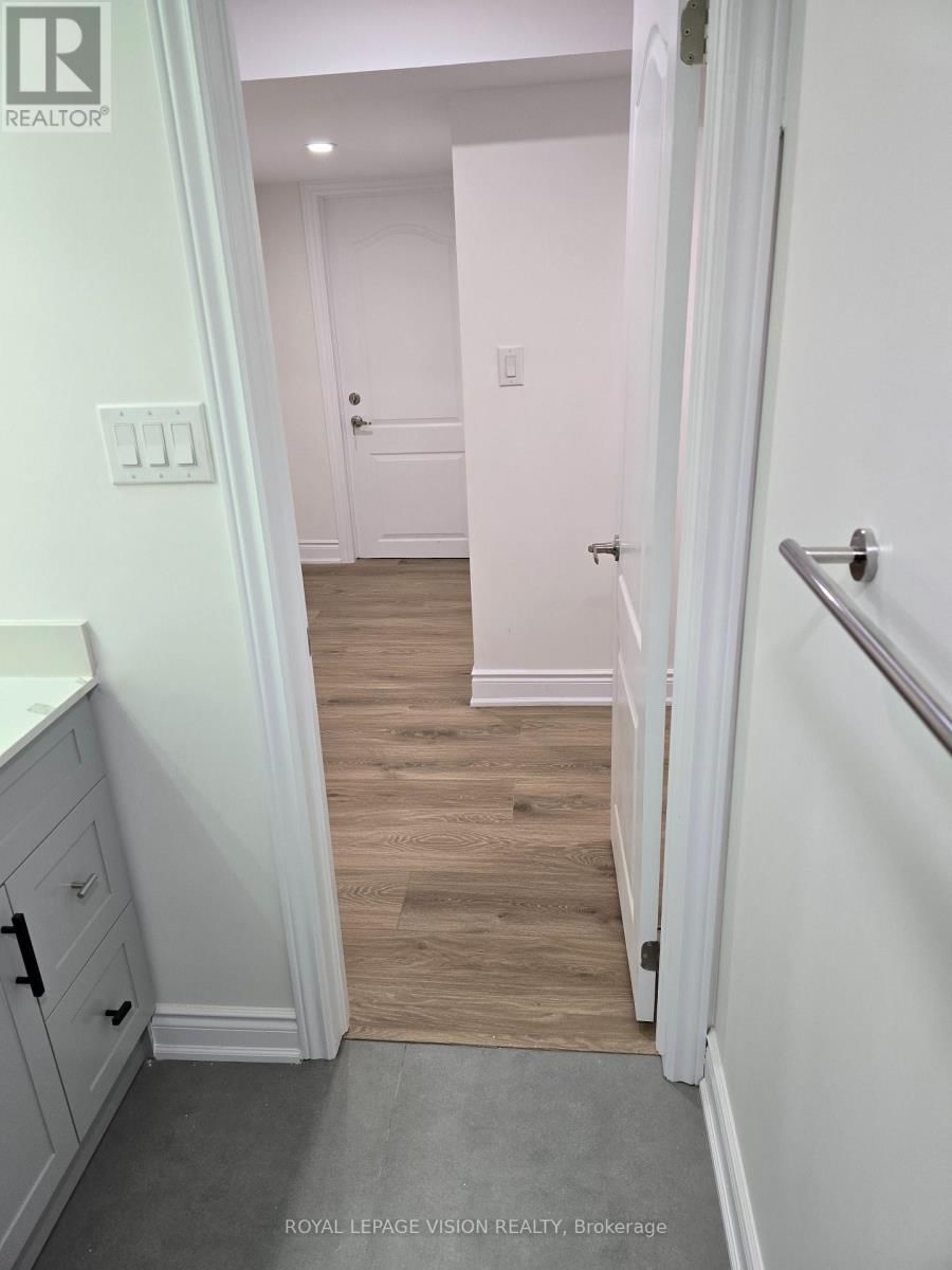 33 BREMNER STREET Image 35