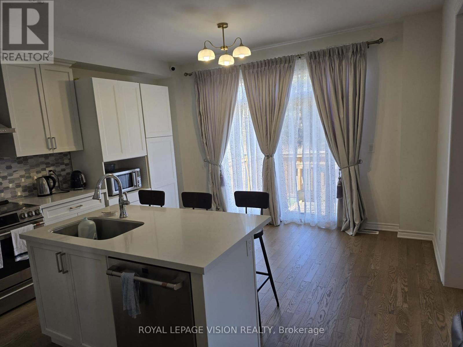 33 BREMNER STREET Image 9