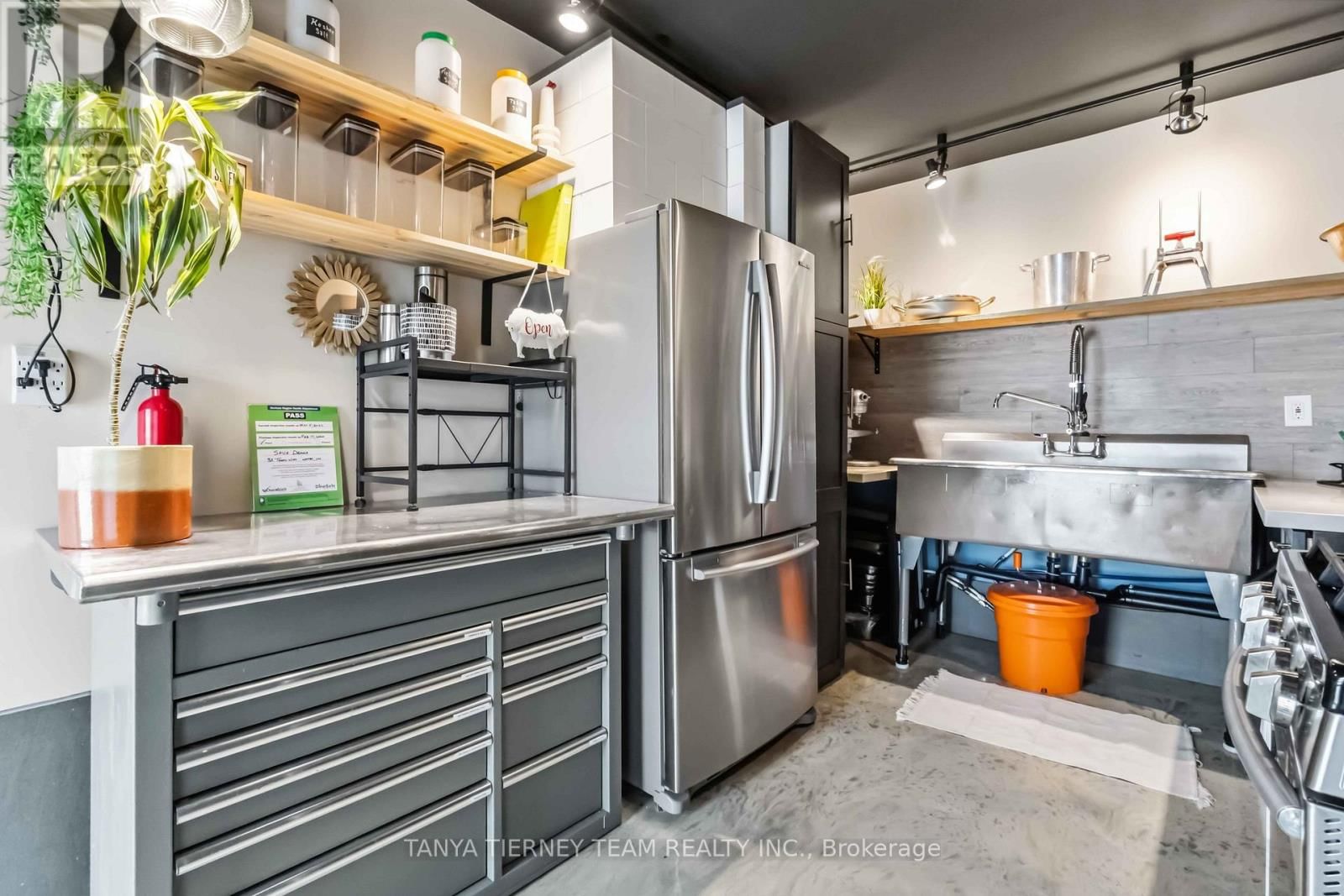 82 TEMPO WAY Image 43