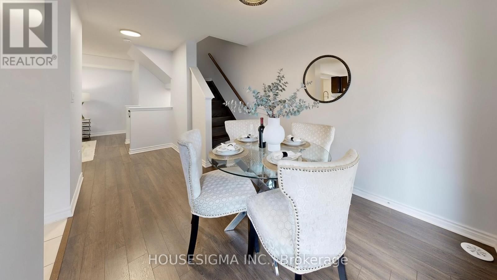 1097 SILK STREET Image 9