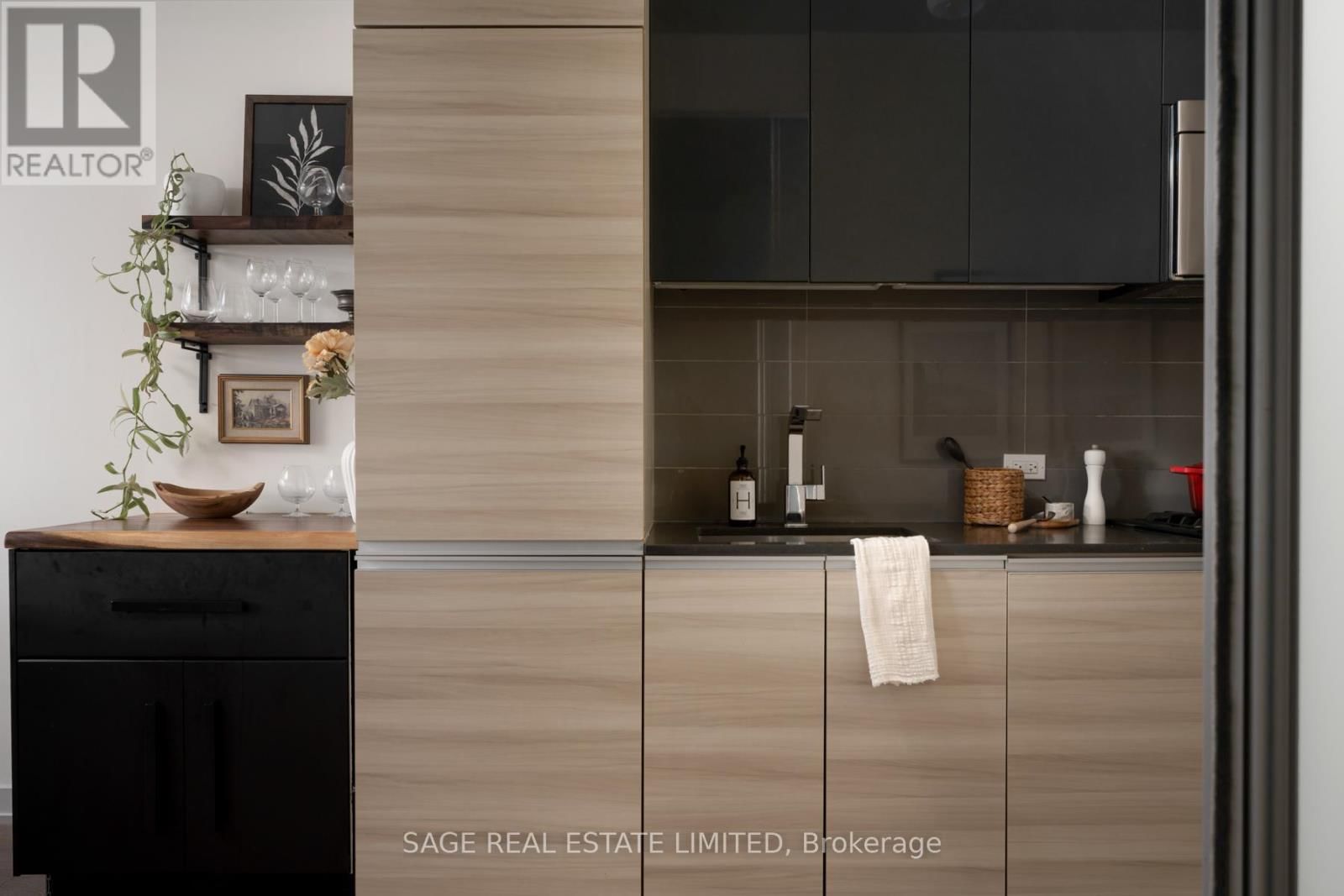 403 - 1238 DUNDAS STREET EAST Image 14