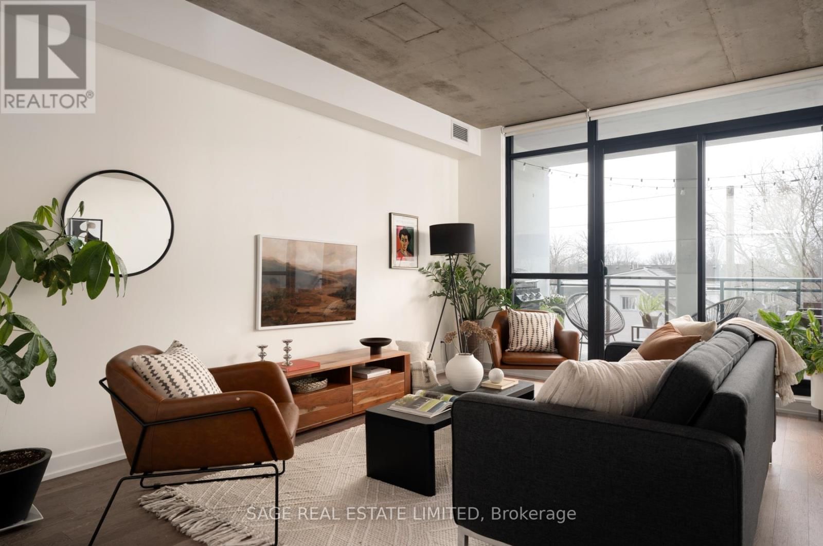 403 - 1238 DUNDAS STREET EAST Image 4