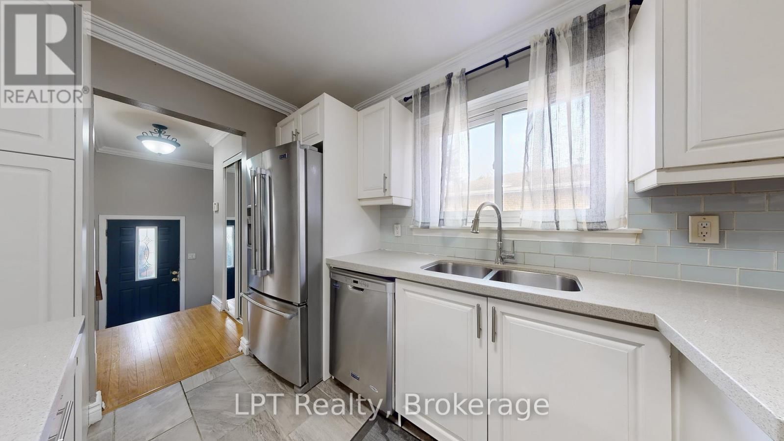 23 GORSEY SQUARE Image 2